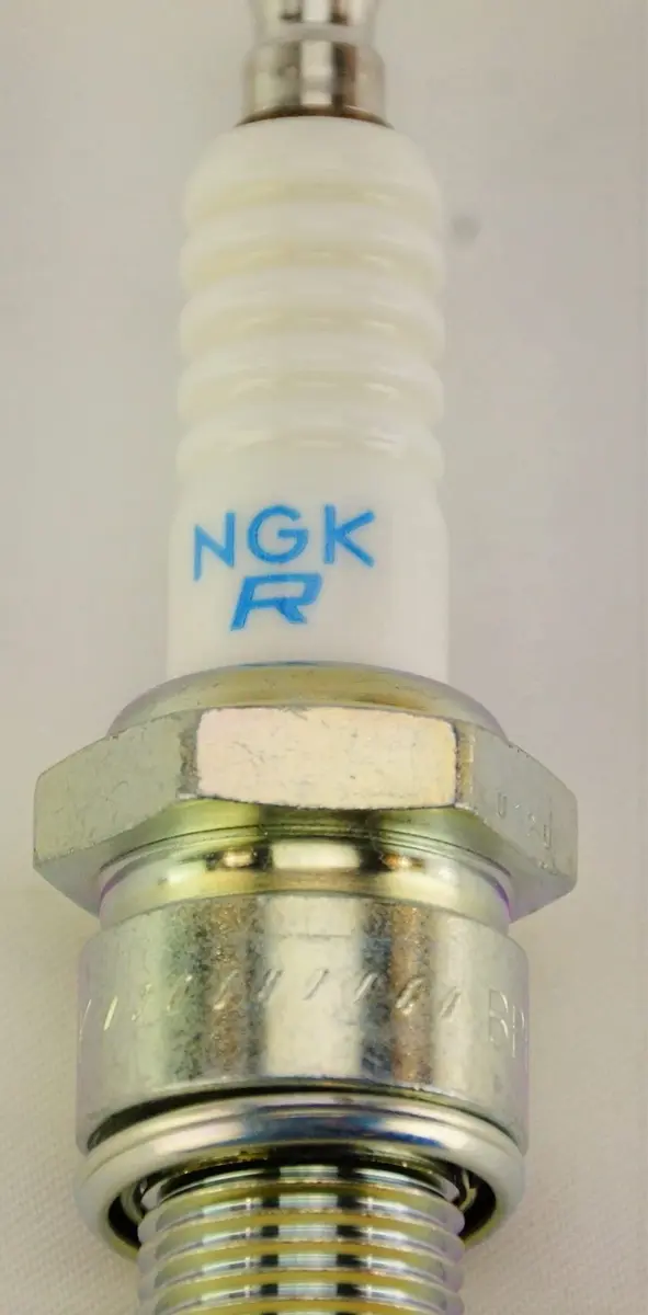 NGK BPR6ES Nickel Spark Plug 14mm | OE Quality, Long-Lasting Performance - view 6
