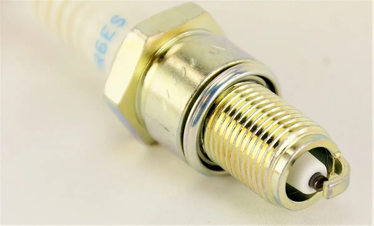 NGK BPR6ES Nickel Spark Plug 14mm | OE Quality, Long-Lasting Performance - view 4