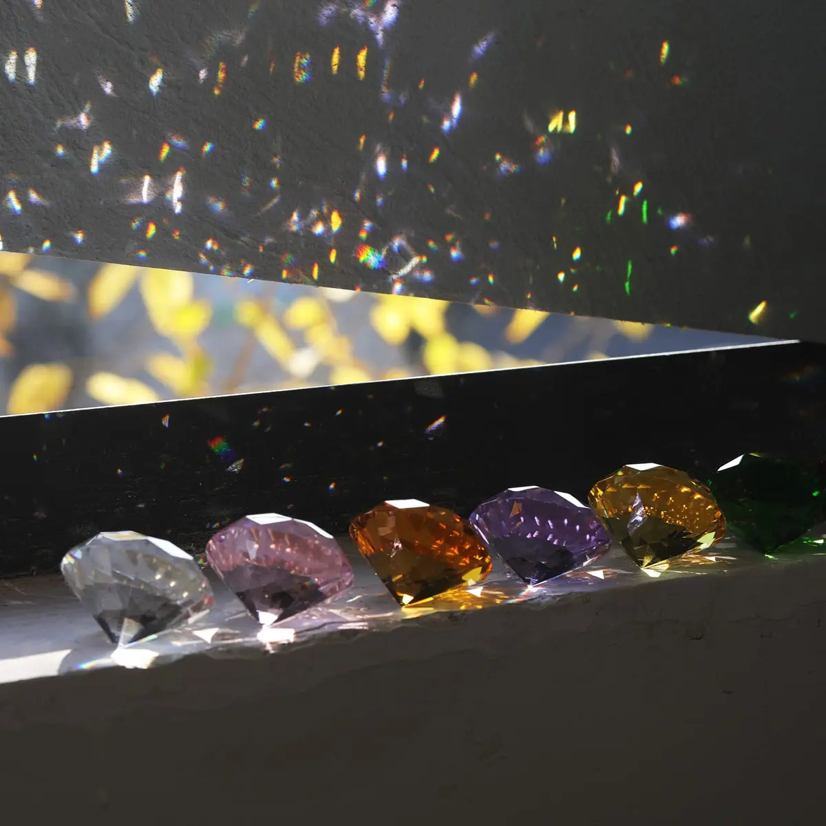 LONGWIN 30mm (1.2 inch) Crystal Diamond Paperweight Multicolor | Sparkling Table Decor - view 5