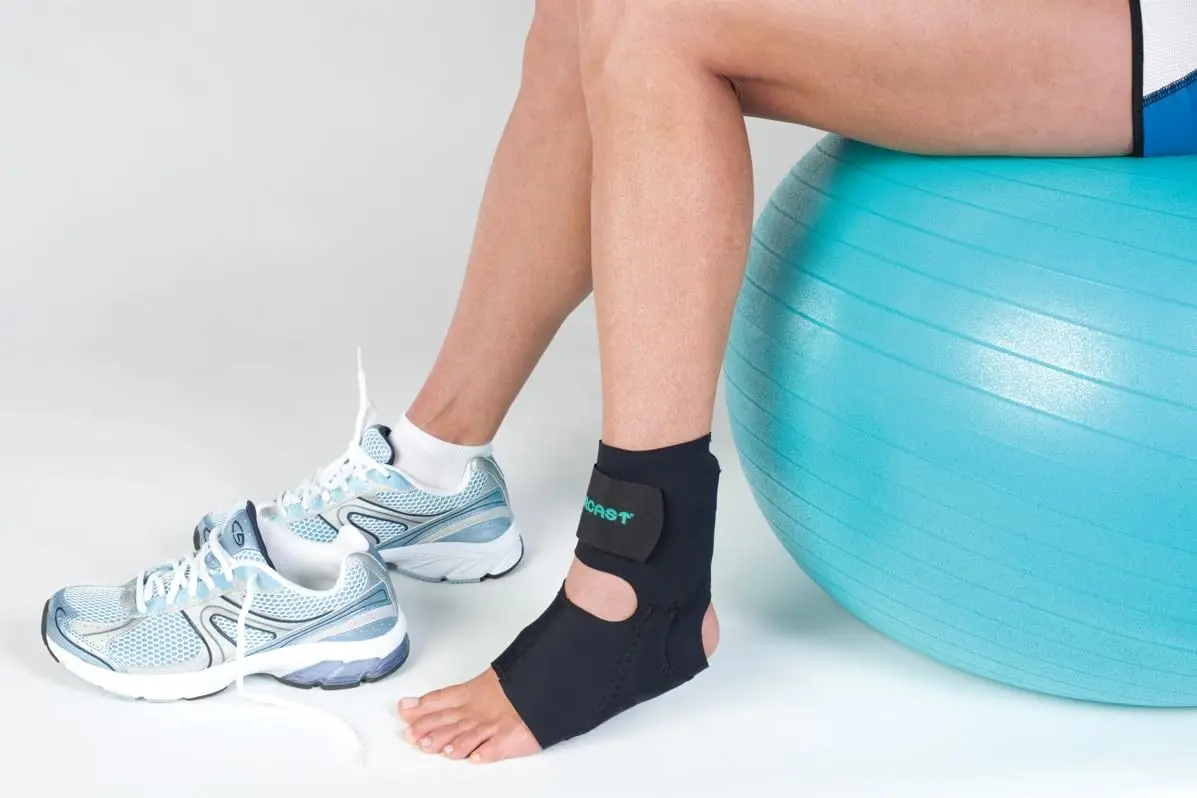 AIRCAST Airheel Arch & Heel Support with Stabilizers | Supports Plantar Fasciitis & Achilles Tendonitis, Universal Fit (Can be worn on both feet) | Medium - view 4
