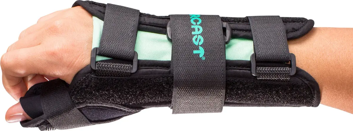 Aircast A2 Wrist Brace with Thumb Spica - Right, Large | Support for Carpal Tunnel, Tendonitis & Sprains - main product image