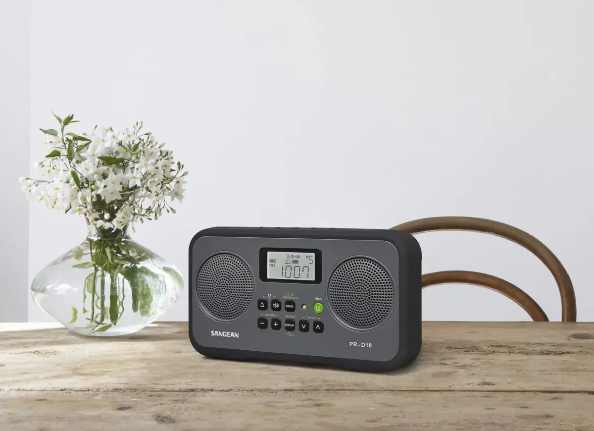 Sangean PR-D19BK FM Stereo/AM Digital Tuning Portable Radio 1.06 lb (0.48 kg) | 20 Station Presets with Aux-In - view 2