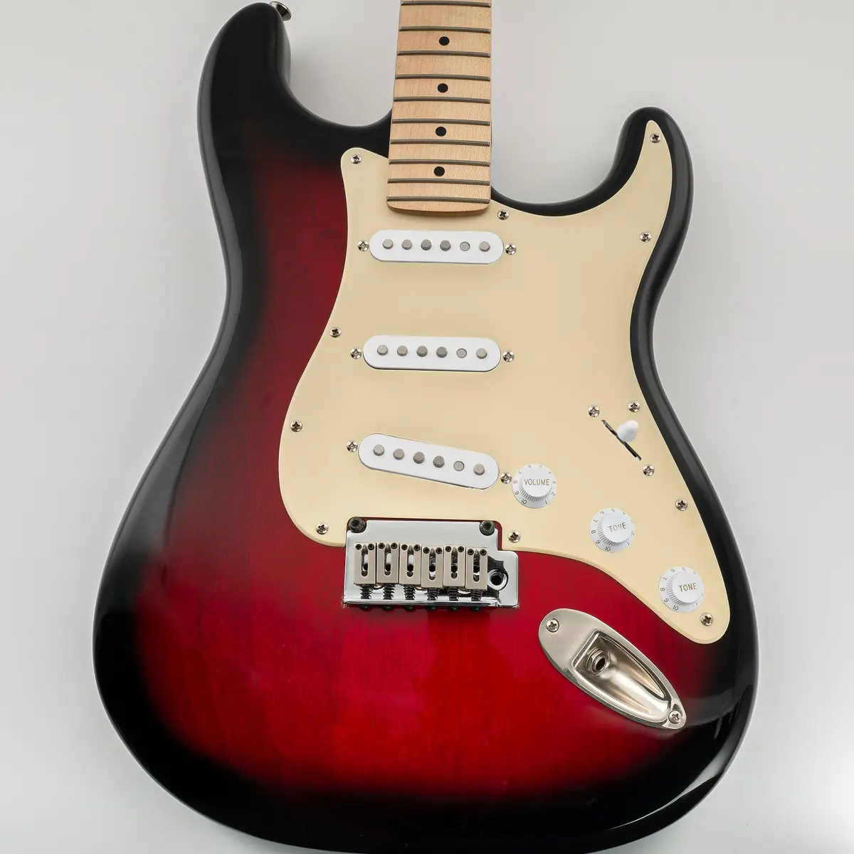 Musiclily Pro SSS 11-Hole ST Guitar Pickguard 1Ply Cream | Fits Fender US/Mexico Stratocaster - view 5