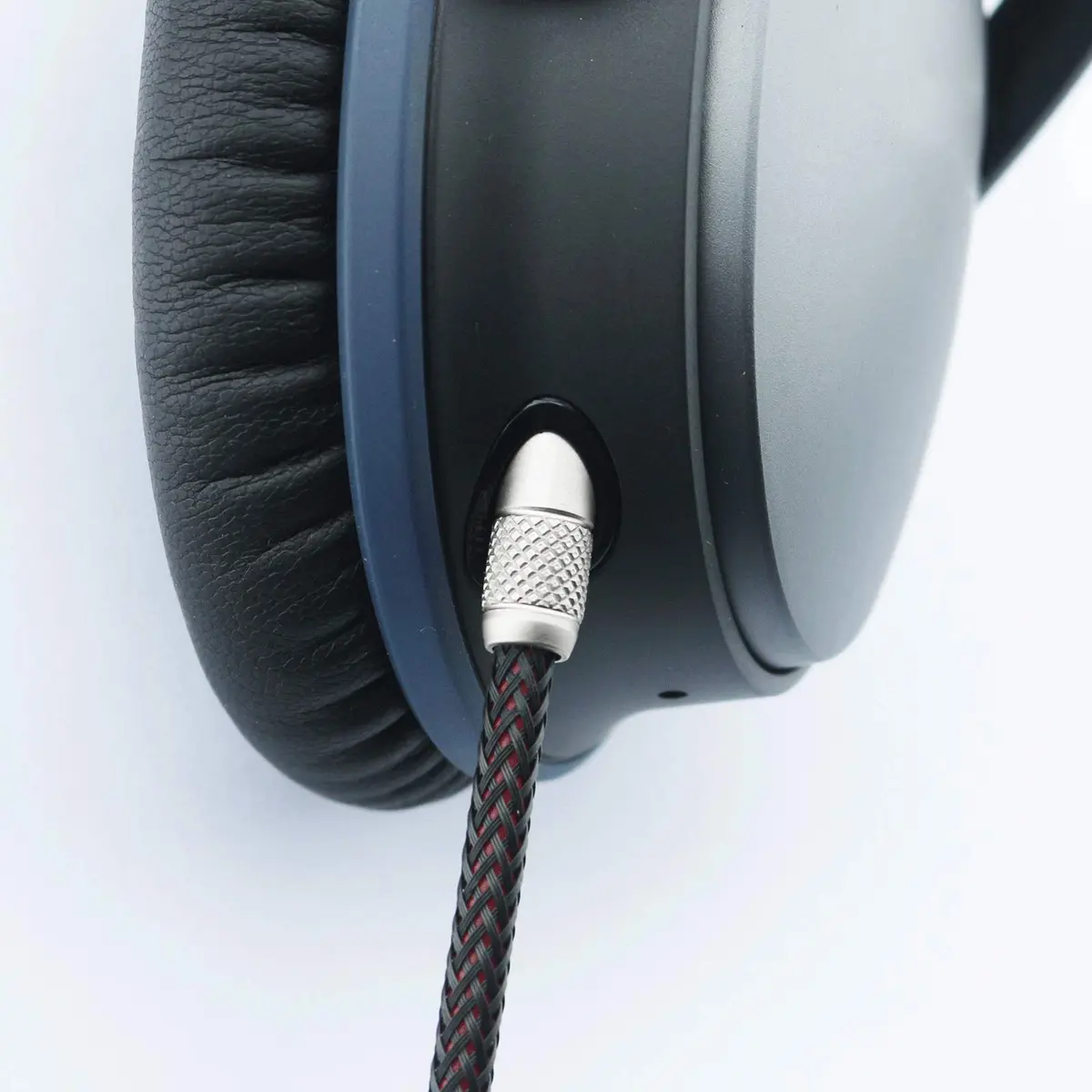 NewFantasia Replacement Audio Upgrade Cable Compatible with Bose QuietComfort 25, QC35 II, QC45, 1.2meters/4feet | Braided Tangle-Free - view 4