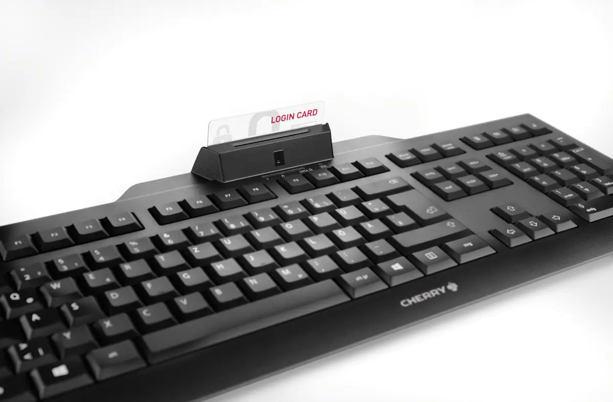 Cherry KC 1000 SC Smartcard Keyboard | Secure Wired Keyboard with Smart Card Reader (EU-Layout - QWERTY, Black) - view 6