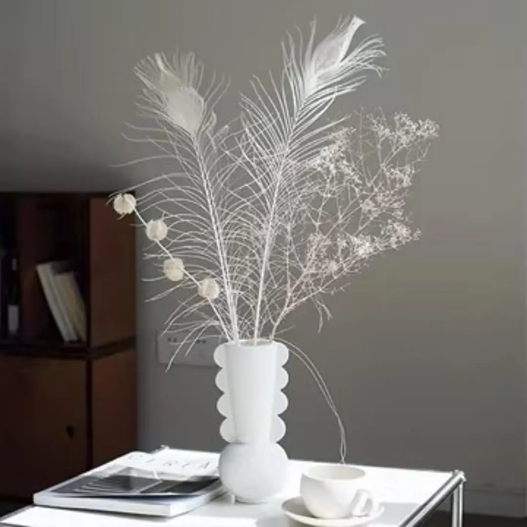 Shekyeon Natural Dyeing Peacock Feathers 25-30cm (10-12 Inch) Pack of 10 | Off-White Wedding & Craft Decor - view 5