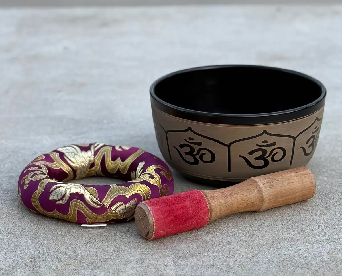 DharmaObjects Yoga Meditation 6 Inches OM Mantra Singing Bowl/Pad/Mallet Gift Set (Black) | Deep Relaxation & Chakra Balance - view 6