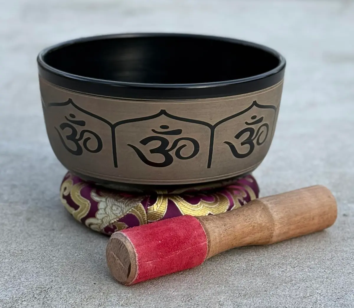 DharmaObjects Yoga Meditation 6 Inches OM Mantra Singing Bowl/Pad/Mallet Gift Set (Black) | Deep Relaxation & Chakra Balance - view 2