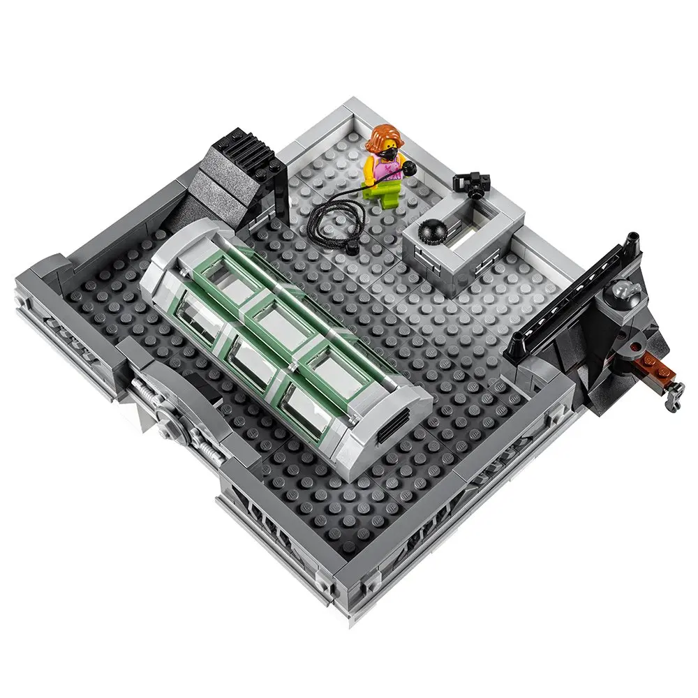 LEGO Creator Expert Brick Bank 10251 Construction Set | Detailed Building Toy for Ages 16+ - view 4