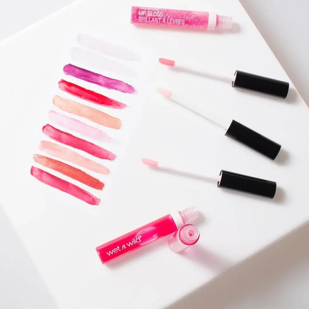 wet n wild MegaSlicks Lip Gloss Red Cherish | Ultra-Glossy, Vitamin-E Enriched, Vegan (16.26 ml / 0.55 Fl Oz) - view 5