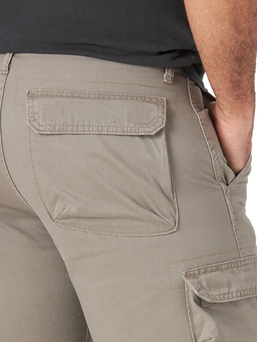Wrangler Authentics Men's Premium Twill Cargo Short (Bennard), Bullfrog, 34 | Relaxed Fit, 11" Inseam, Cotton Twill - view 3
