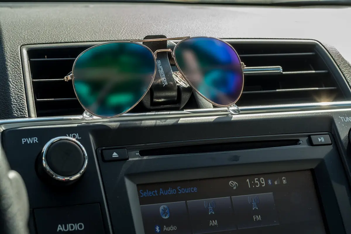 SUPERIOR ESSENTIALS Sunglasses Holder for Sun Visor/Air Vent - Black, 1 Pack | Easy One Handed Operation - view 3