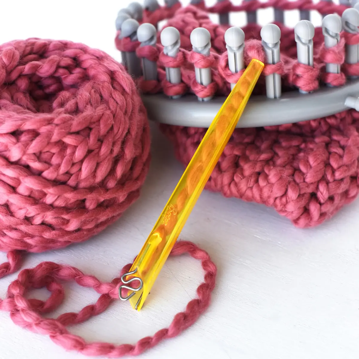 Boye Loom Pen Threading Tool | Yarn Wrap & Threader for Weaving & Knitting, Yellow - view 5