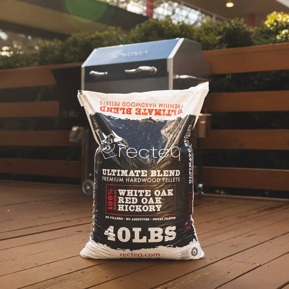recteq Ultimate Blend Hardwood Pellets 40 lb | Natural Smoke Flavor for Grilling & Smoking - view 5