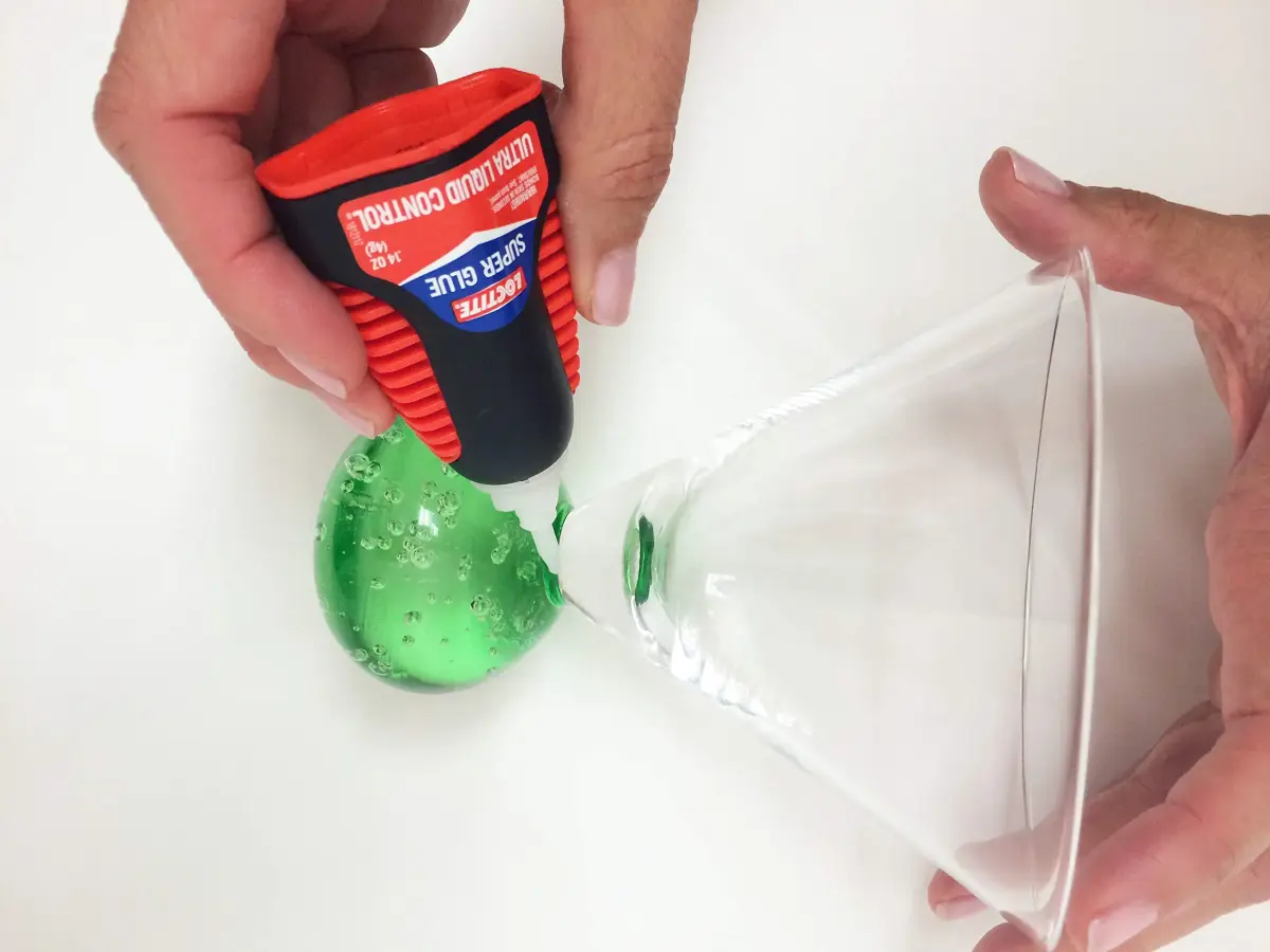 Loctite Super Glue Control Gel & Ultra Liquid 16 ml (0.28 Fl Oz) 4-Pack | Fast-Drying Adhesive for Wood, Metal, Crafts & Repair - view 8