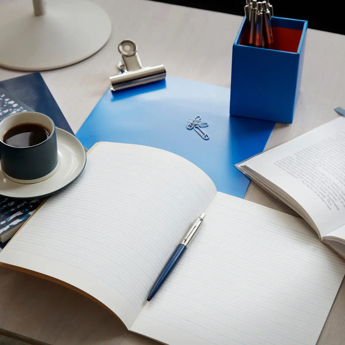 Parker Jotter Ballpoint Pen Royal Blue | Medium Point Blue Ink Gift Box (1953186) | Iconic Design - view 5