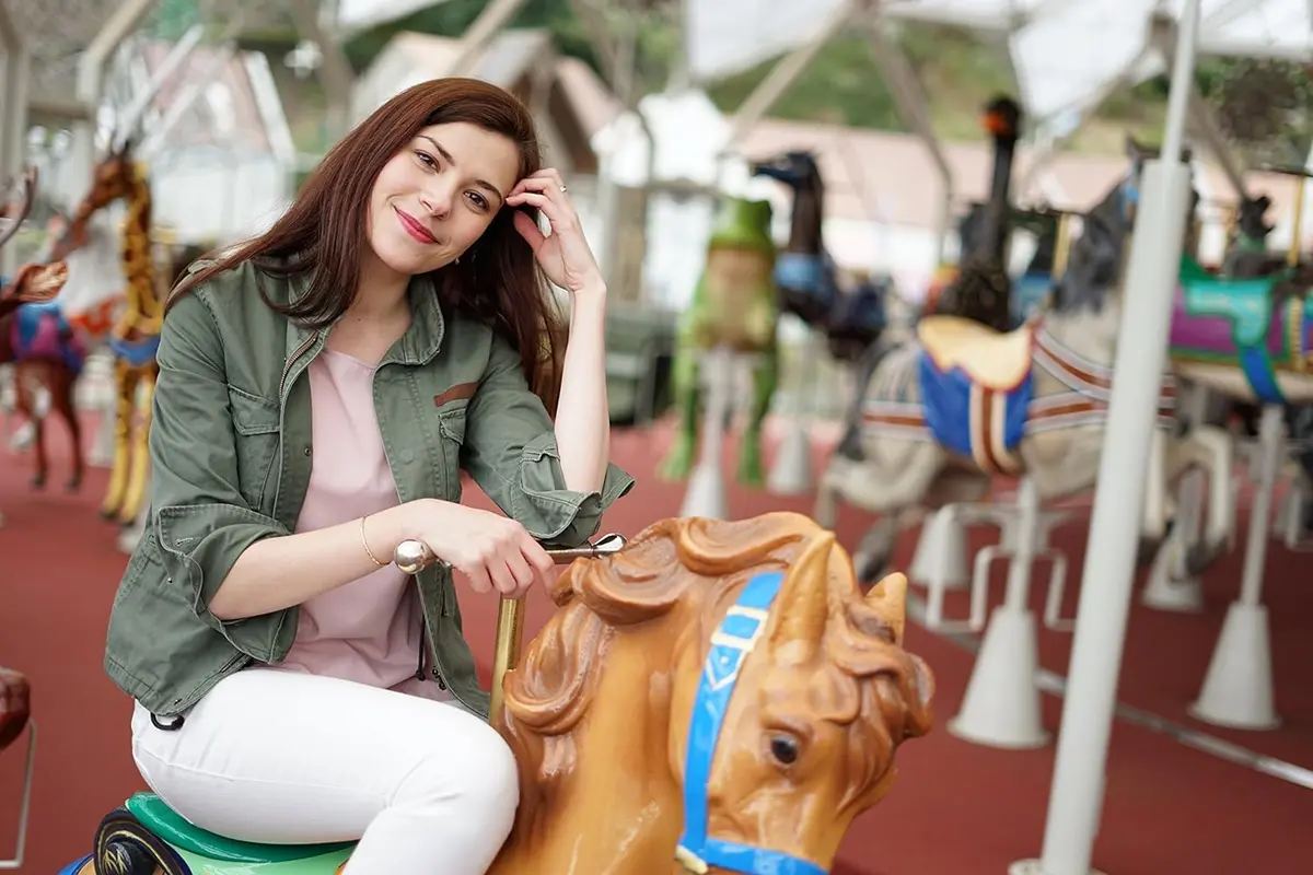 Sony FE 50mm F1.8 Standard Lens (SEL50F18F) Black | Sharp Portraits with Beautiful Bokeh - view 2