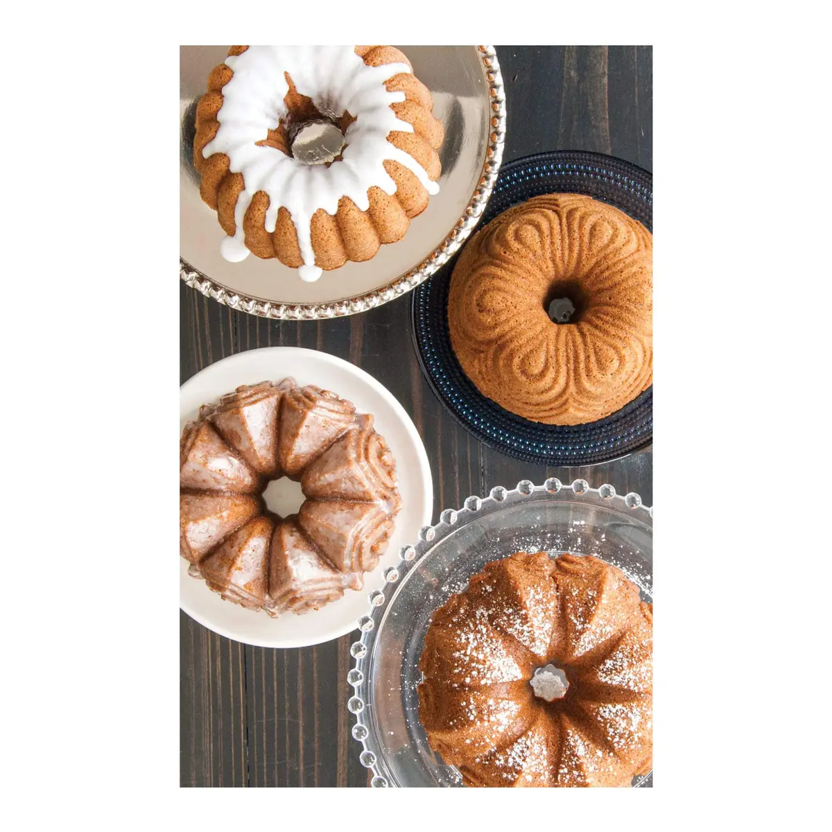 Nordic Ware 91377 Heritage Bundt® Pan, 9 Cup, Gold | Intricate Cast Aluminum Design - view 2