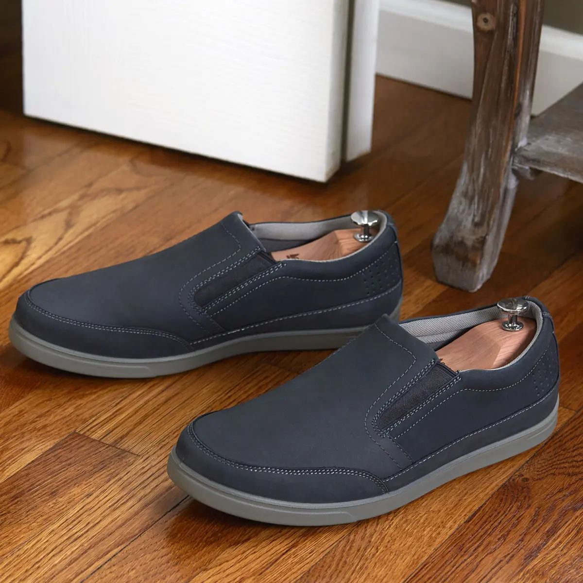 Household Essentials CedarFresh Men's Premium Red Cedar Shoe Tree - Med(US)/Small (EU) | Odor Control & Shape Preservation - view 2