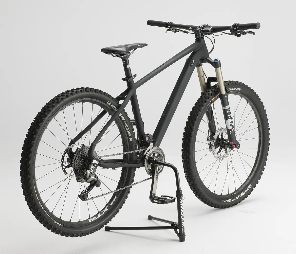 Minoura SPN-20 Display/Storage Stand Black | Adjustable Bike Support for Maintenance & Storage - view 3