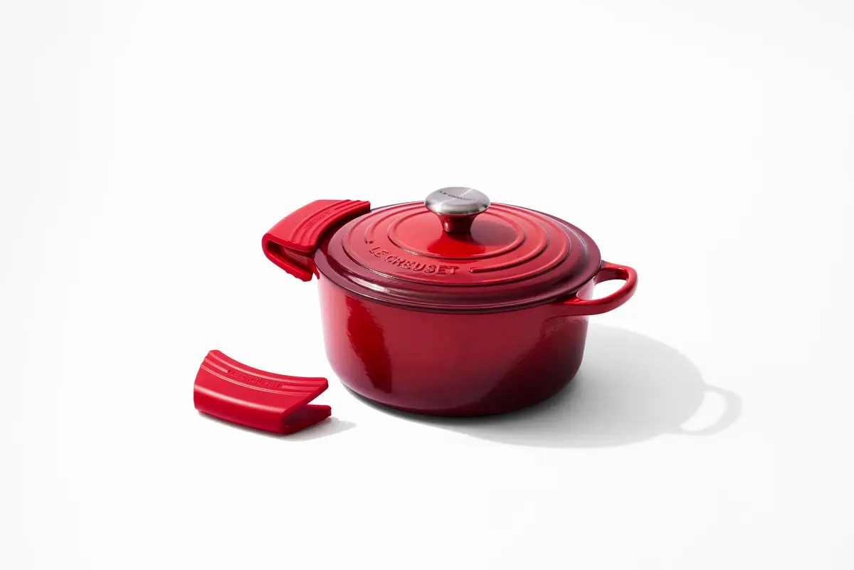 Le Creuset Silicone Handle Grips Set of 2, 12.7 cm (5") x 6.35 cm (2 1/2") Each, Cerise | Heat Resistant Kitchen Tool - view 3