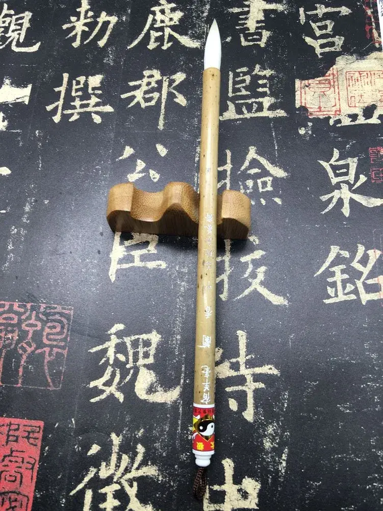 Easyou Hu Brush Chinese Brush for Calligraphy & Sumi Drawing | 0.6cm (0.24") Brush Width, 3cm Hair Length, 21cm (8.27") Brush Length - view 2
