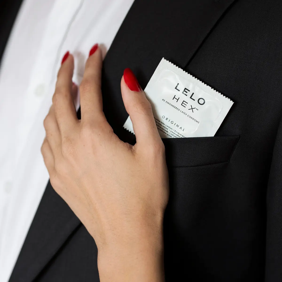 LELO HEX Original Ultra Thin Condoms 54mm (12 Count) | Increased Strength, Natural Latex - view 7