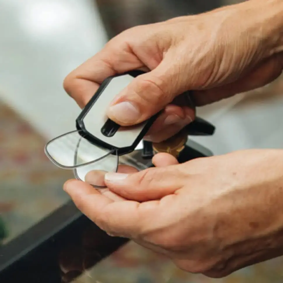 ThinOptics Keychain Case + Rectangular Reading Glasses 1.5 Diopters (44mm Lens) | Ultra-Portable Readers - view 10