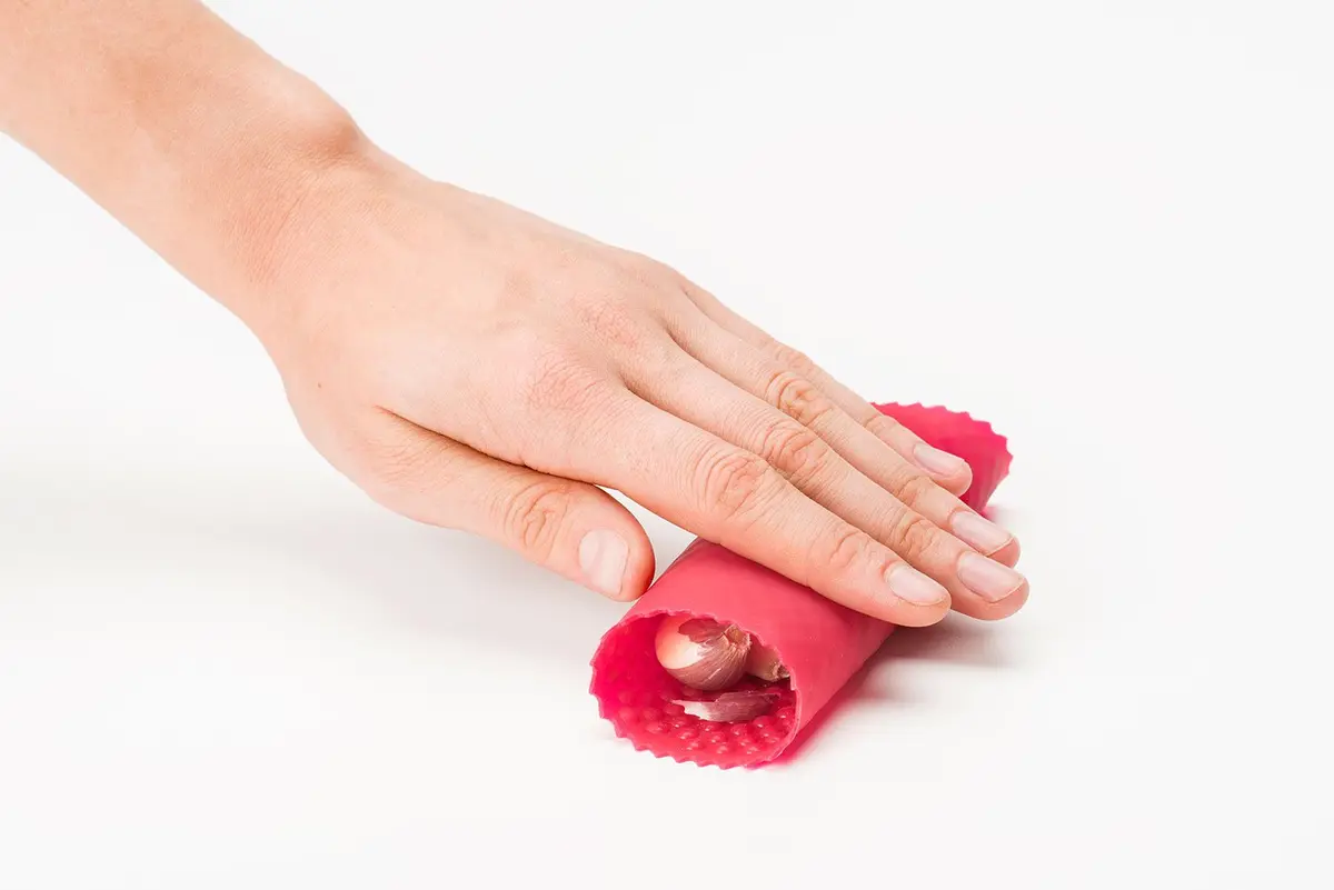 Zyliss Garlic Peeler - Silicone Garlic Peeler Tube Roller for Easy Garlic Skin Removal - Dishwasher Safe - Red - view 3