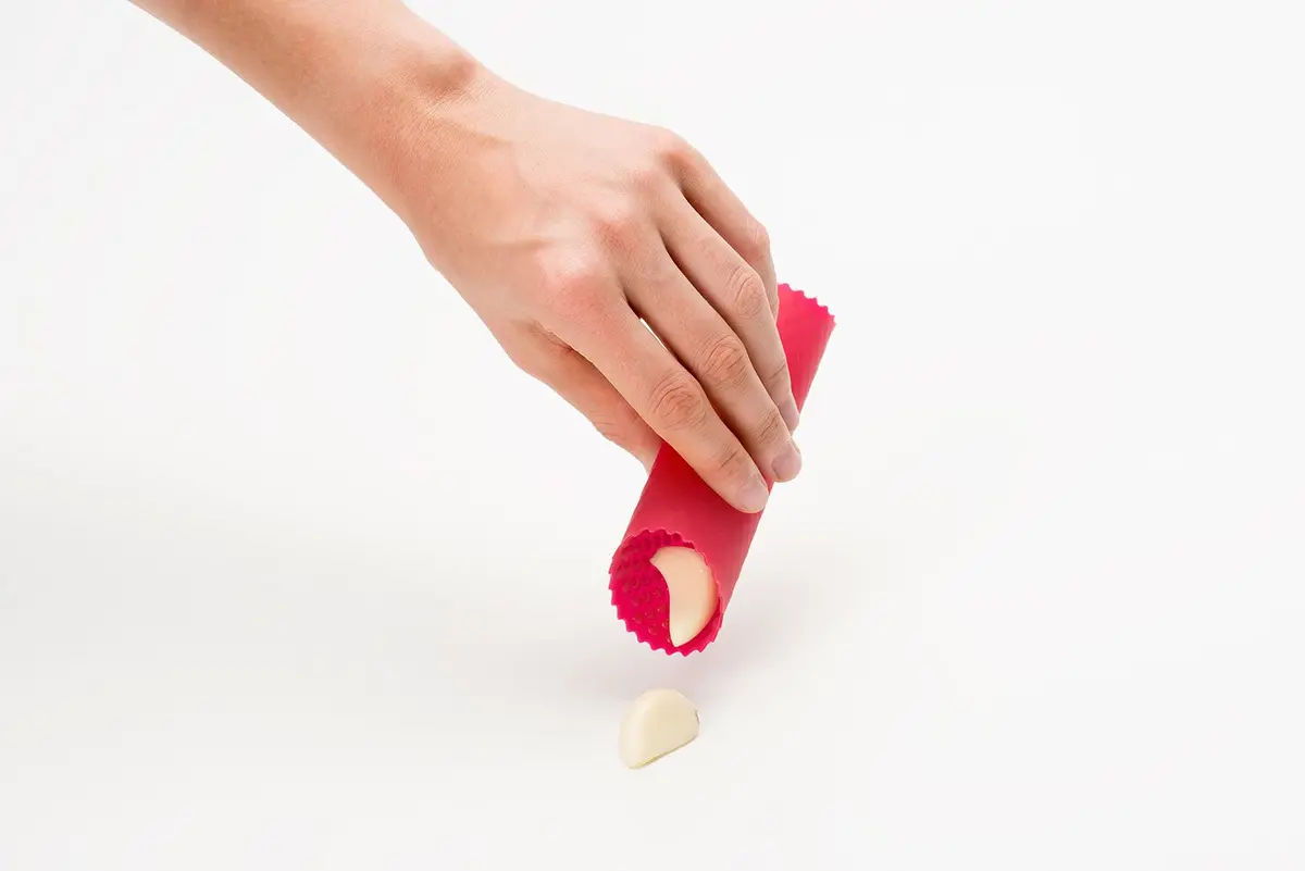Zyliss Garlic Peeler - Silicone Garlic Peeler Tube Roller for Easy Garlic Skin Removal - Dishwasher Safe - Red - view 4