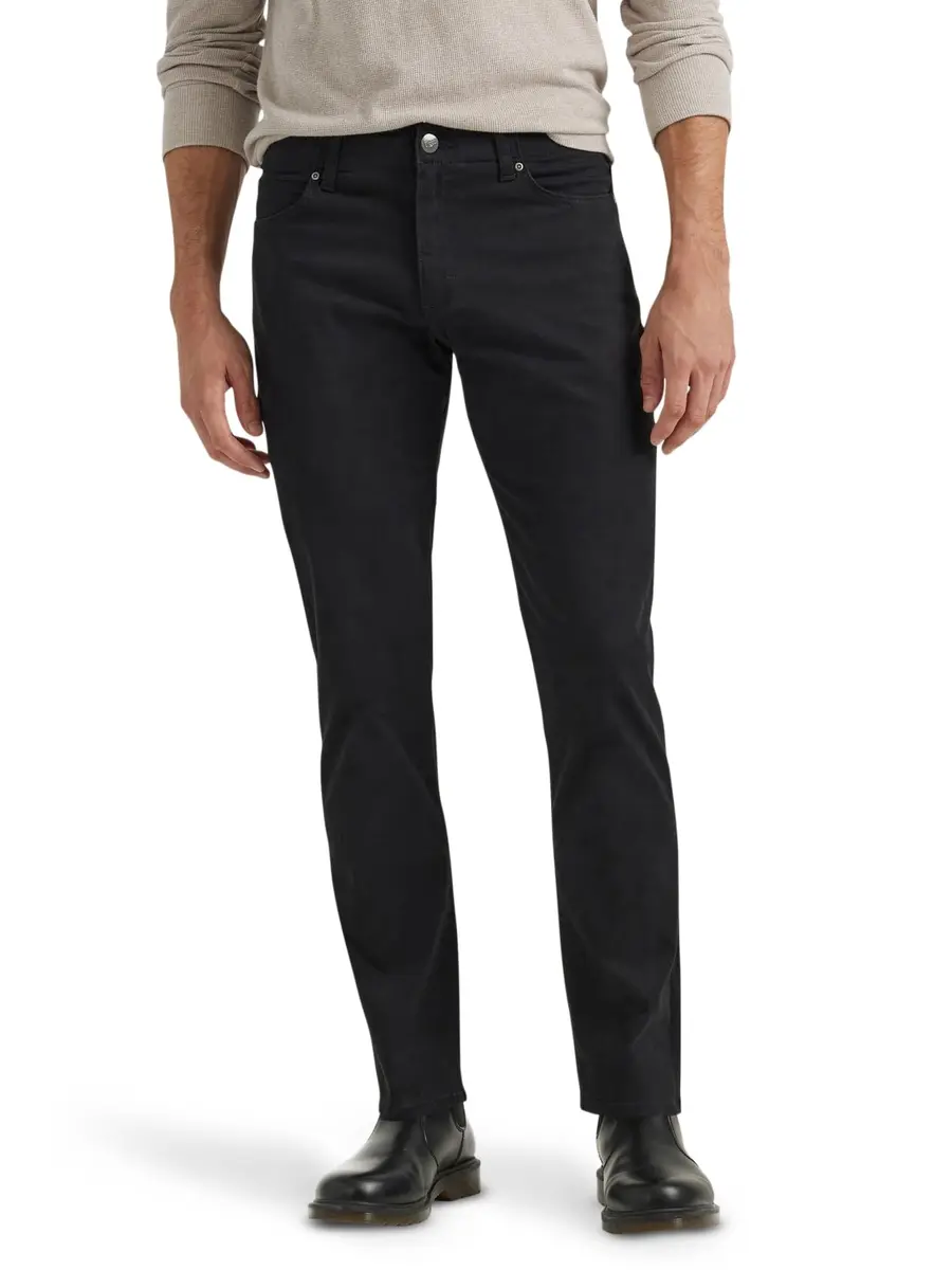 Lee Men's Extreme Motion Straight Taper Jean Black 36W x 32L | Classic Fit with Flex Waist - main product image