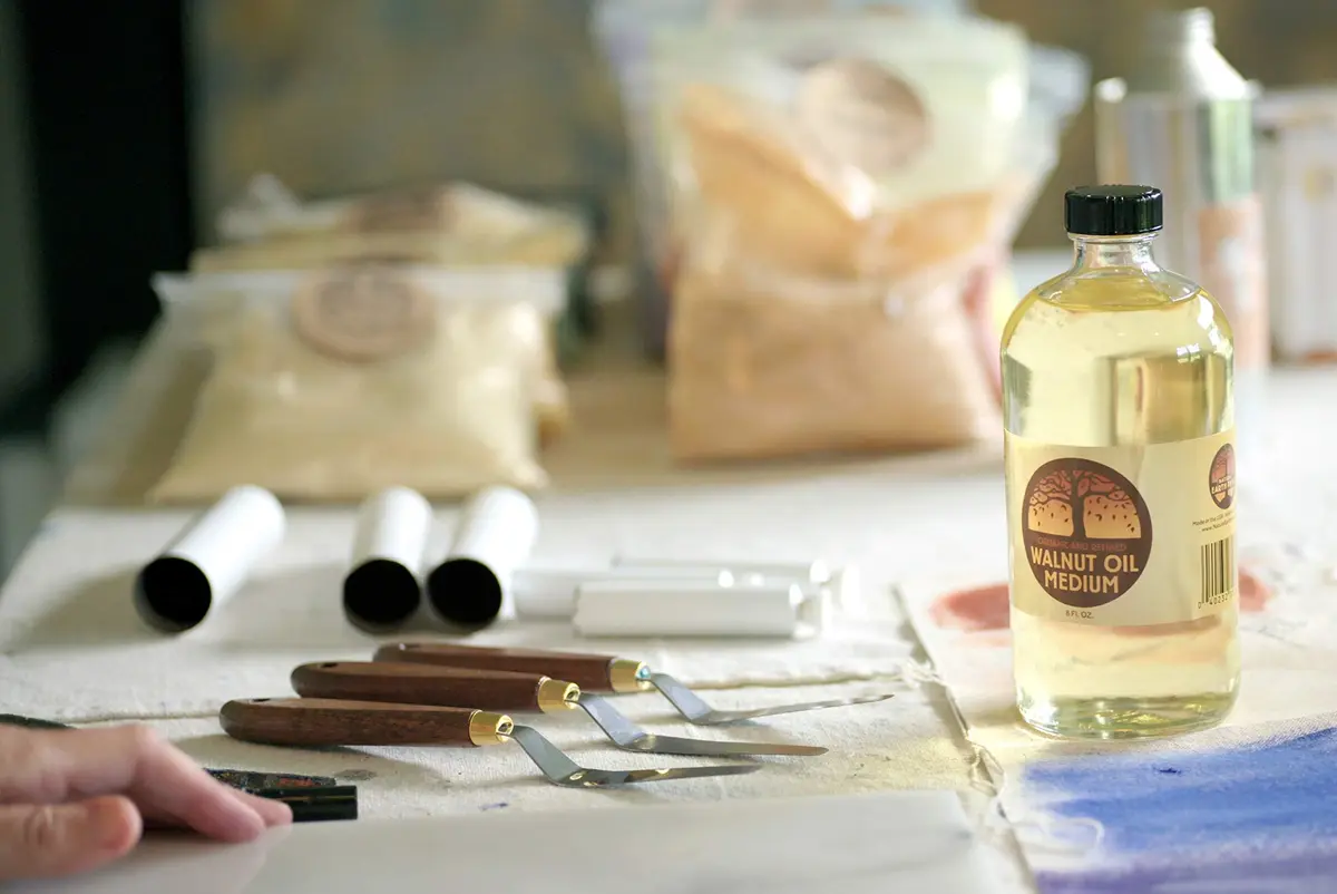Natural Earth Paints Refined Walnut Oil 8 oz | Non-Yellowing Oil Medium for Artists & Fine Art - view 2