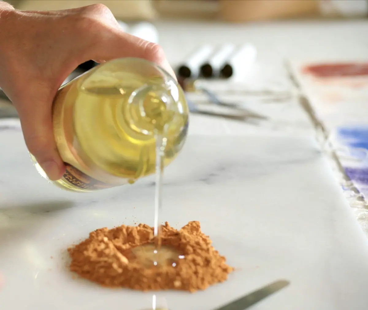 Natural Earth Paints Refined Walnut Oil 8 oz | Non-Yellowing Oil Medium for Artists & Fine Art - view 3