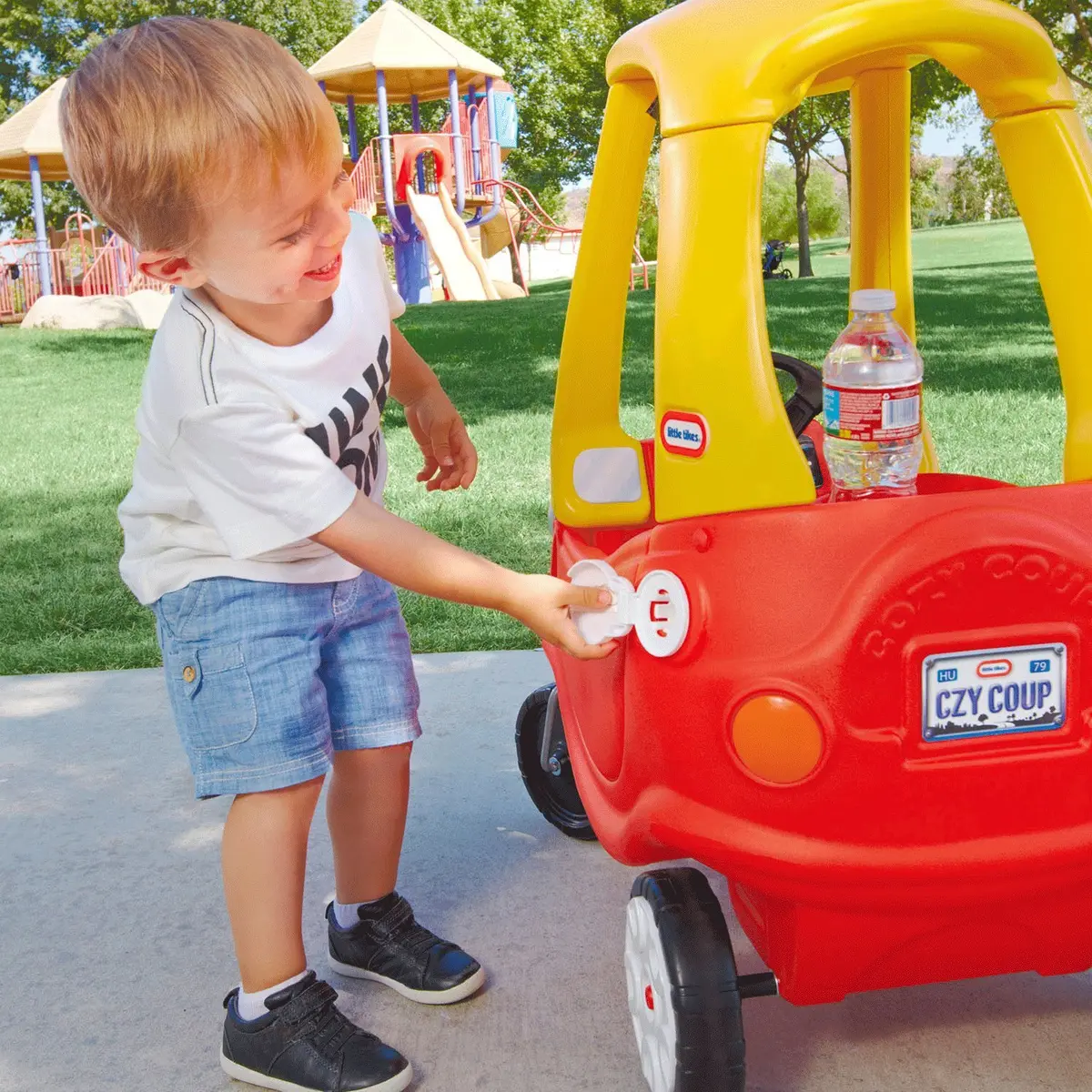 Little Tikes Cozy Coupe Ride-On Toy | Classic Design for Kids 1.5-5 Years (17.7kg) - view 9