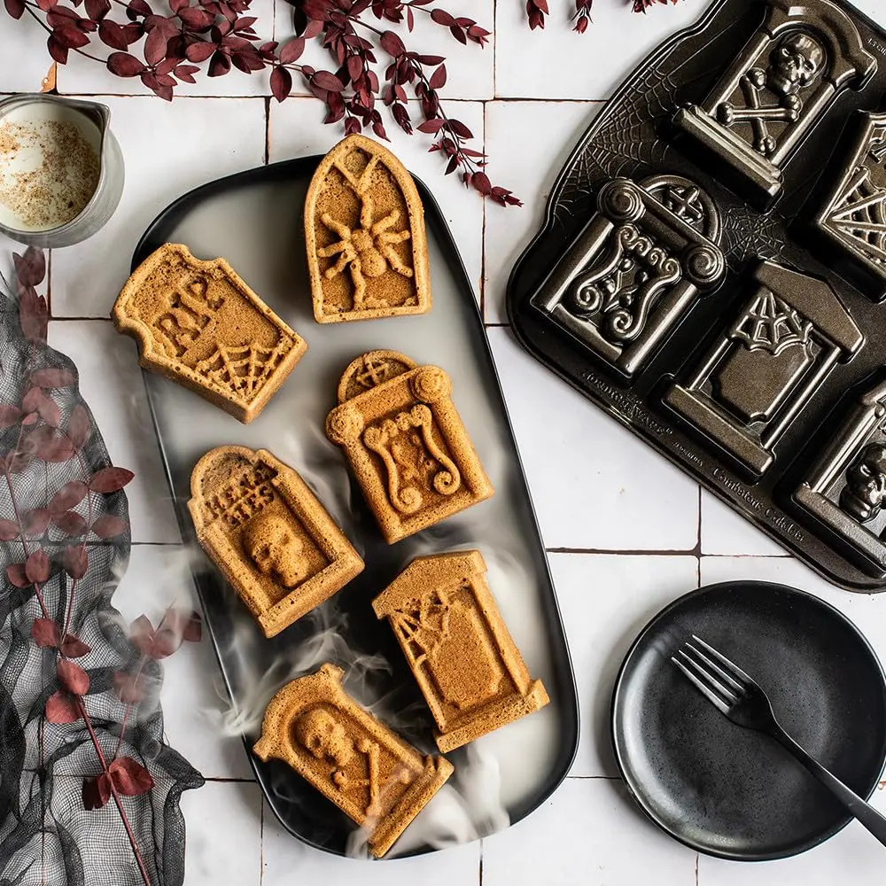 Nordic Ware Tombstone Cakelet Pan 1.06 L (4.5 cups) | Eerie Graveyard Centerpiece - view 7