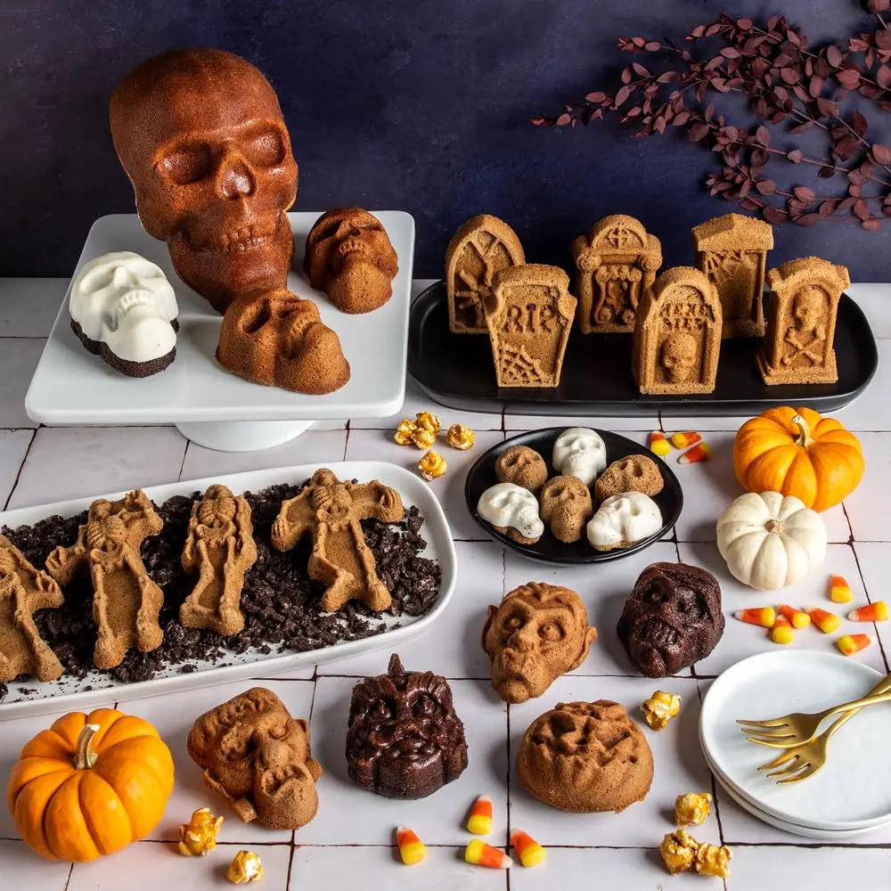 Nordic Ware Tombstone Cakelet Pan 1.06 L (4.5 cups) | Eerie Graveyard Centerpiece - view 3