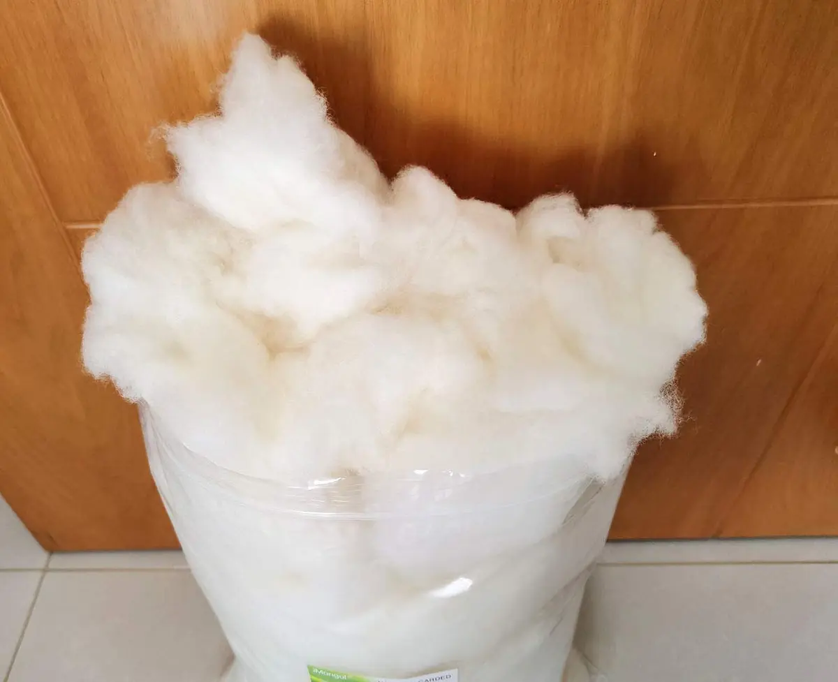 iMongol Carded Lambs Wool Stuffing Batting for Needle Felting, Knitted Crafts, Bright Creations, Pillow Filler, Stuffed Animals, Cushions, Super Clean Fine, Natural White (2oz) | Organic, Fine Wool for Art & Craft - view 4