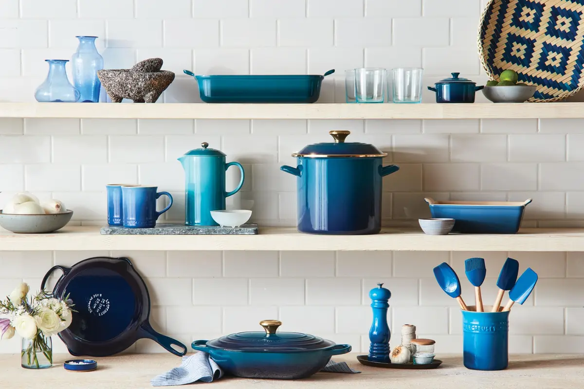 Le Creuset Stoneware & Silicone 5pc Utensil Crock Set Marseille 1.9L (1.9L) | Kitchen Utensil Organizer - view 3