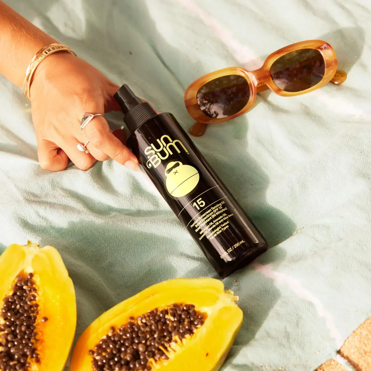 Sun Bum SPF 15 Moisturizing Tanning Oil 252ml (8.5 Fl Oz) | Broad Spectrum UVA/UVB Protection - view 3