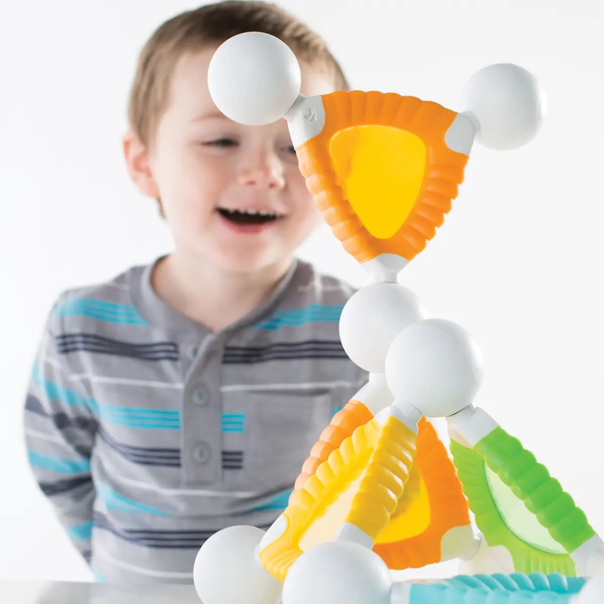 Guidecraft Grippies Windows - 16 Piece Set | STEM Magnetic Building Toy for Toddlers - view 6