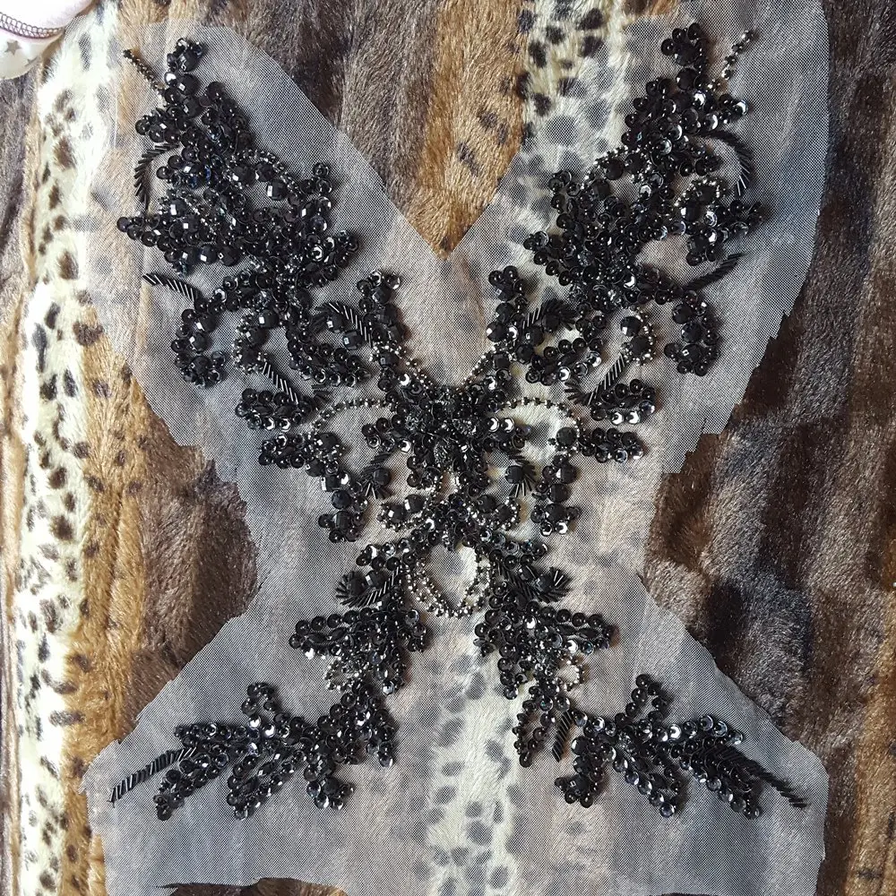 succi shan fabric_applique_patch 15.3x11.4 inches | Handmade Beaded Rhinestone Embroidery - view 3