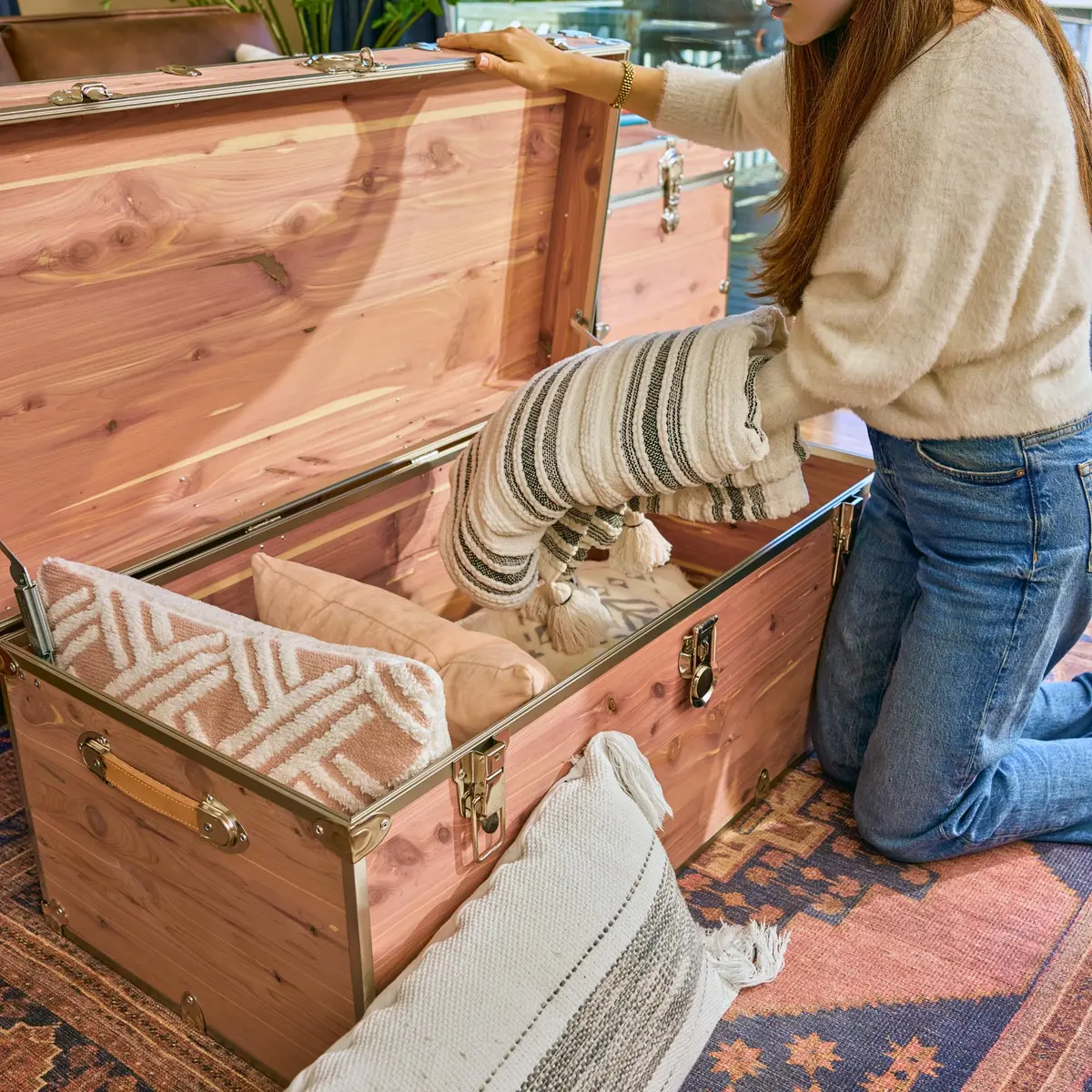 Rhino Trunk & Case Knotty Cedar Large Chest | Lockable, Heirloom-Quality Storage Trunk (32"L x 18"W x 14"H) - view 7