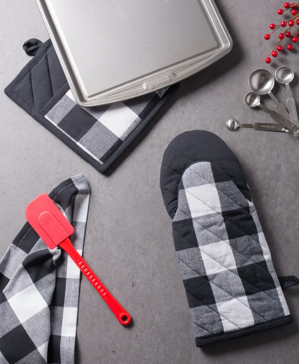 DII Buffalo Check Potholder Set 18cm x 20cm (7" x 8") | Classic Farmhouse Kitchen Linens - view 5