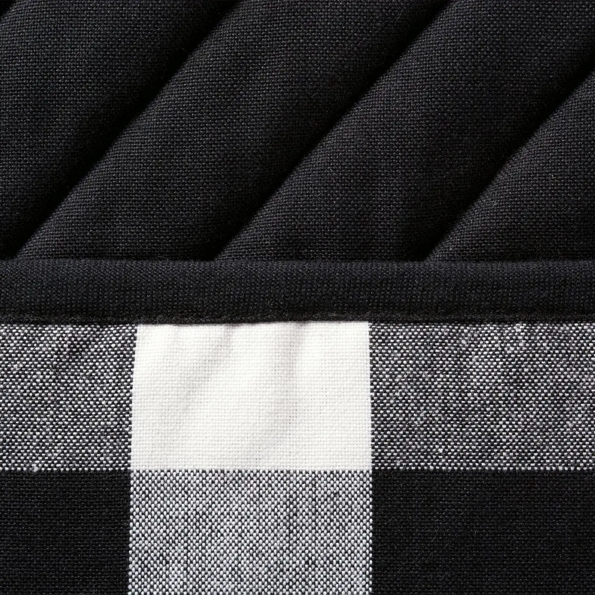 DII Buffalo Check Potholder Set 18cm x 20cm (7" x 8") | Classic Farmhouse Kitchen Linens - view 4