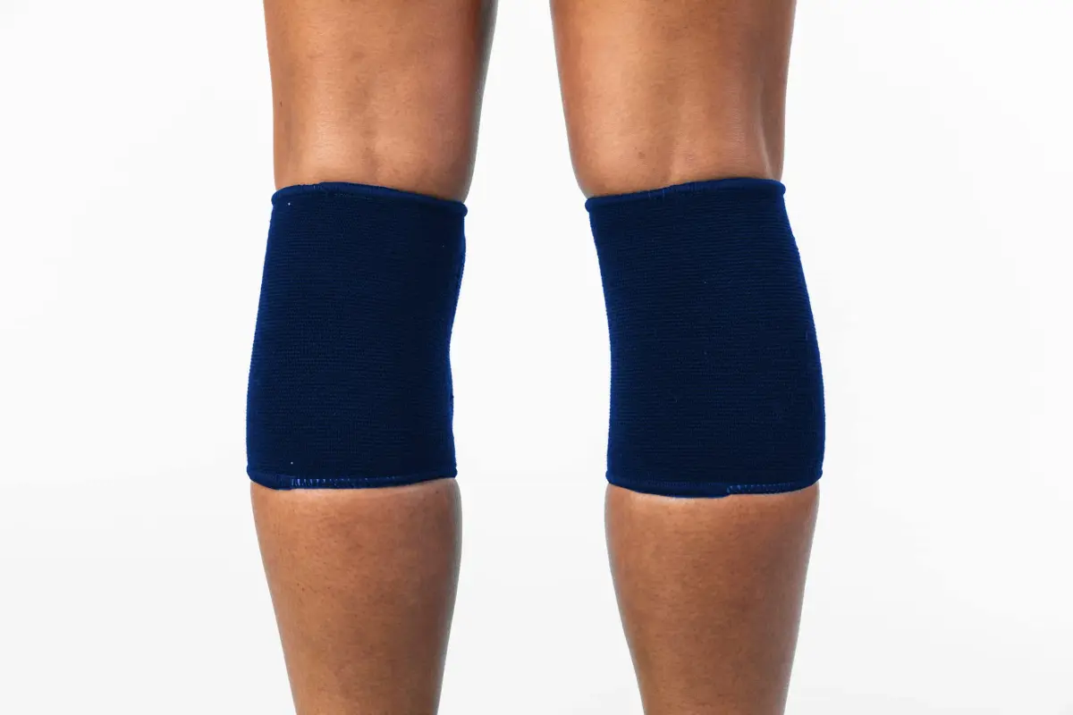 Mizuno LR6 Volleyball Knee Pads Navy Medium | 6.75 inch Sleeve for Full Patella Protection - view 3