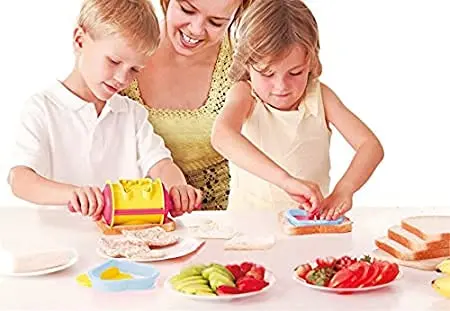 KOKUBO Cute Bear Bento Lunch Sandwich & Cookie Cutter | BPA Free, Made in Japan, 3" Bear Shape - view 7