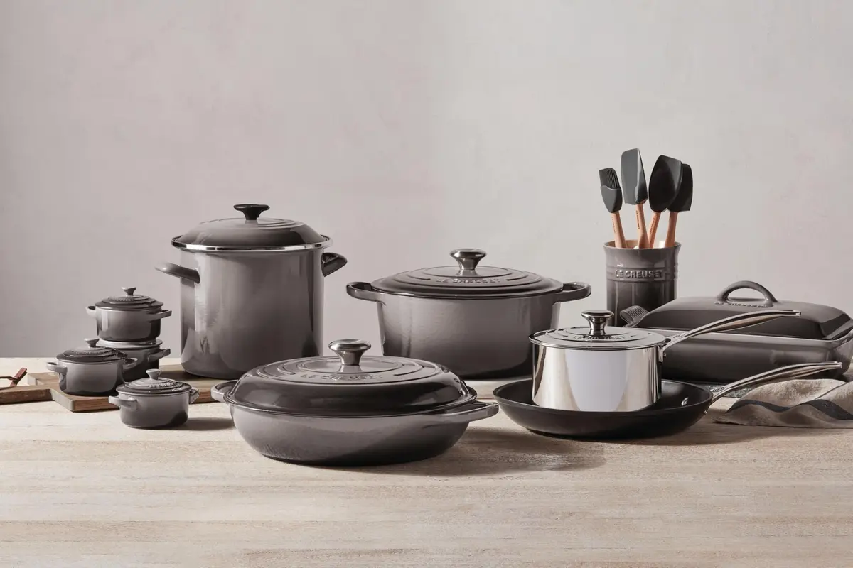 Le Creuset Stoneware & Silicone Utensil Crock Set with 3 Spatulas & Basting Brush, Oyster - view 3