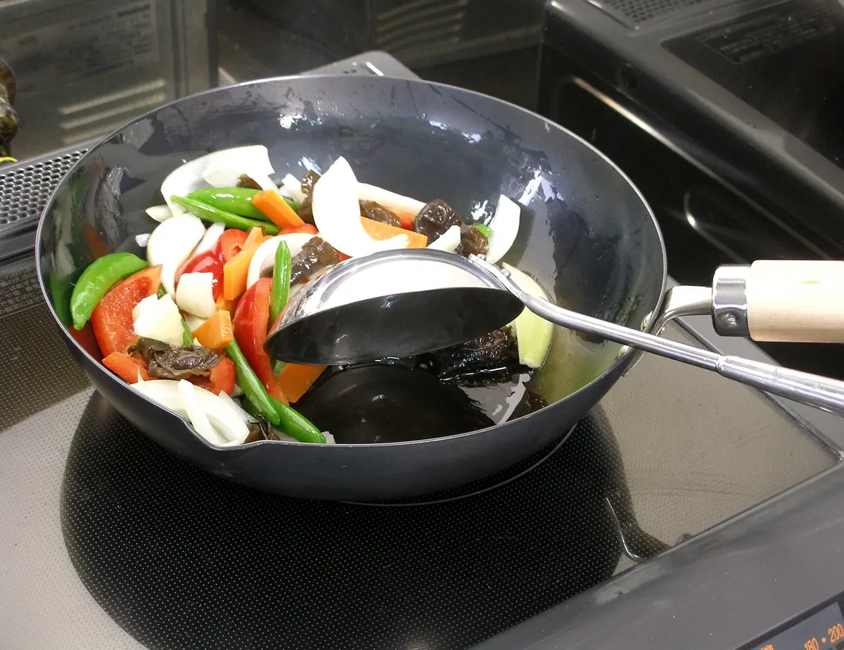 River Light Iron Frying Pan 30cm | Induction Compatible, Rust-Resistant, Made in Japan - view 9