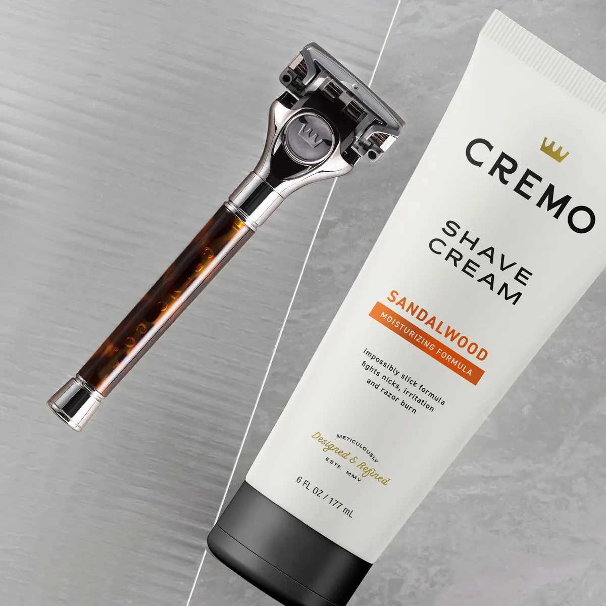 Cremo Sandalwood Shaving Cream for Men 177ml (6 Fl Oz) | Barber Grade Smooth Shave - view 2