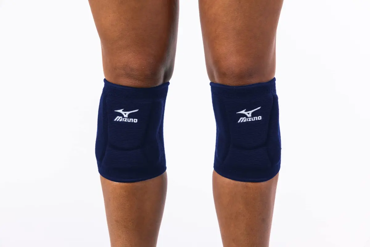 Mizuno LR6 Volleyball Knee Pads Navy Large | DynaMotion Fit for Freedom of Movement - view 2